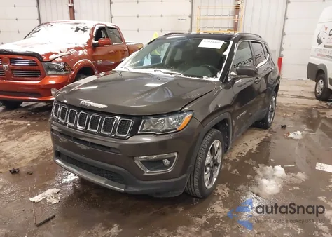 2019 Jeep Compass Limited 4X4 z USA, uszkodzony, nr VIN 3C4NJDCB1KT812212